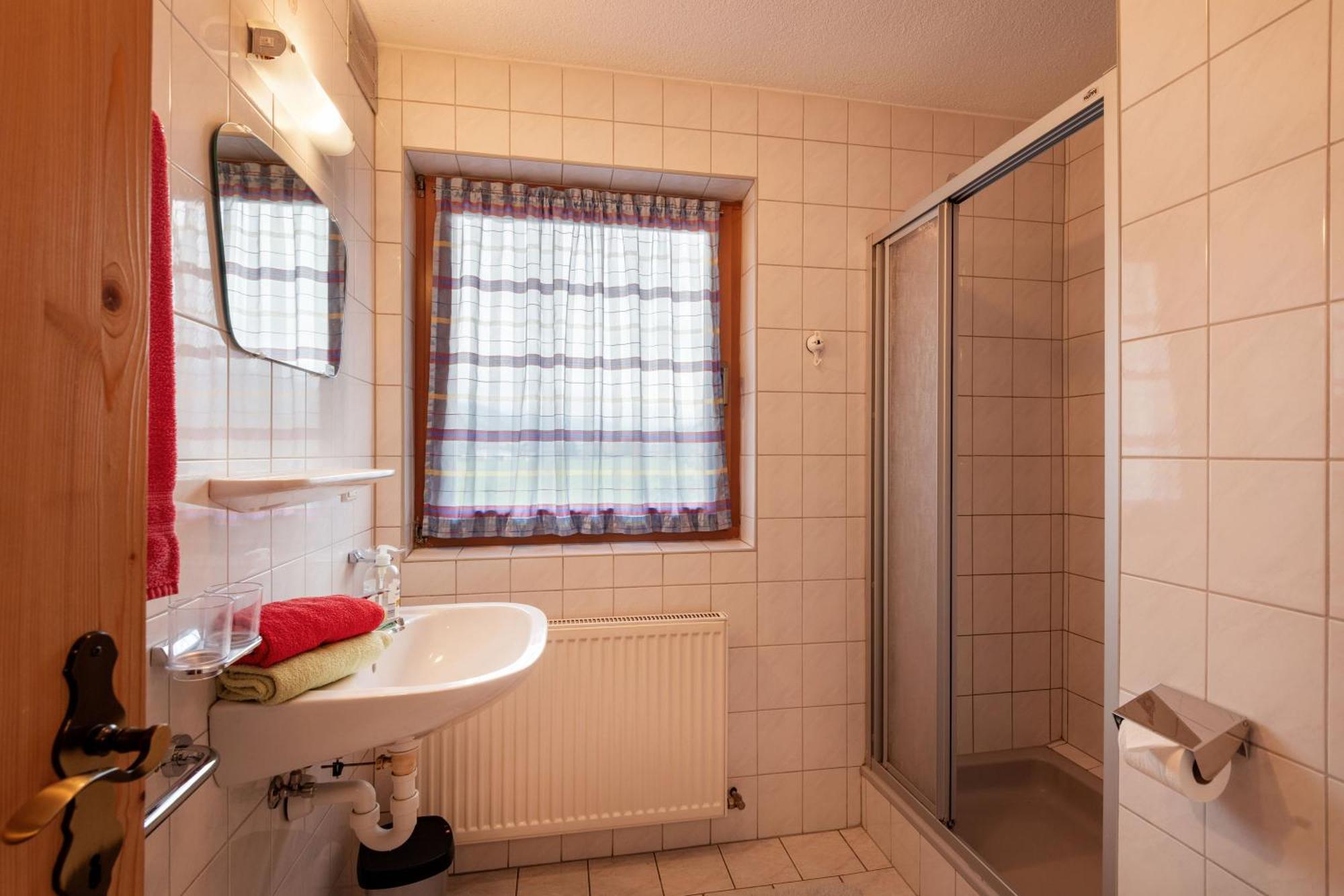 Ferienwohnungen Taxacher Fuegen Luaran gambar